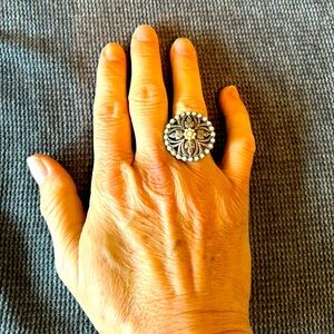 Size 9.5 black and pearl ring. Silver. Filigree looks like lace. Lovely